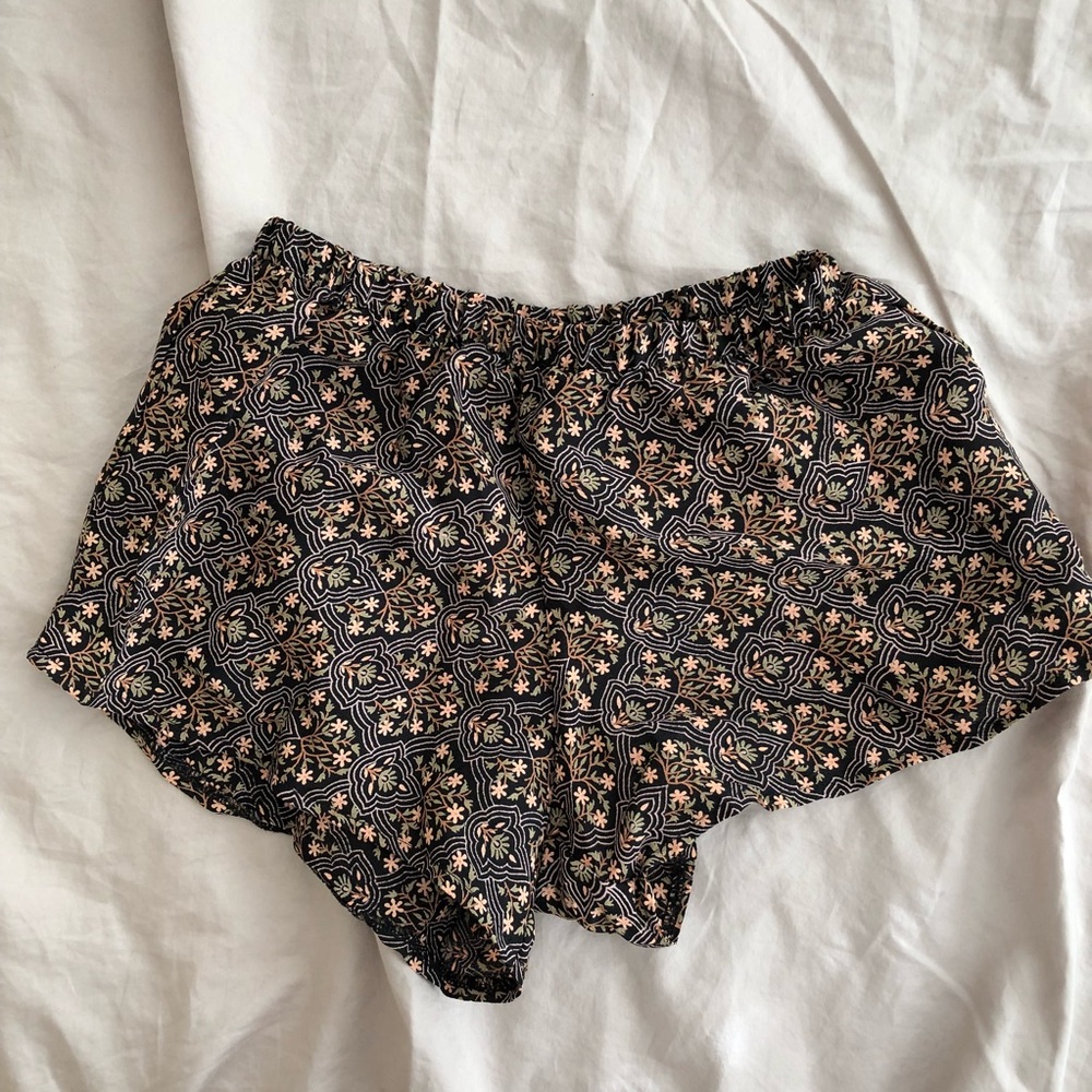Brandy floral flowy shorts